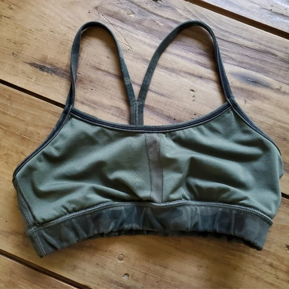 Lululemon Athletica Flow Y Bra Savasana Camo Fatigue Green Size 4